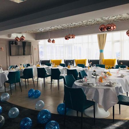 Hotel Afrodita -Вэлени-де-Мунте Экстерьер фото