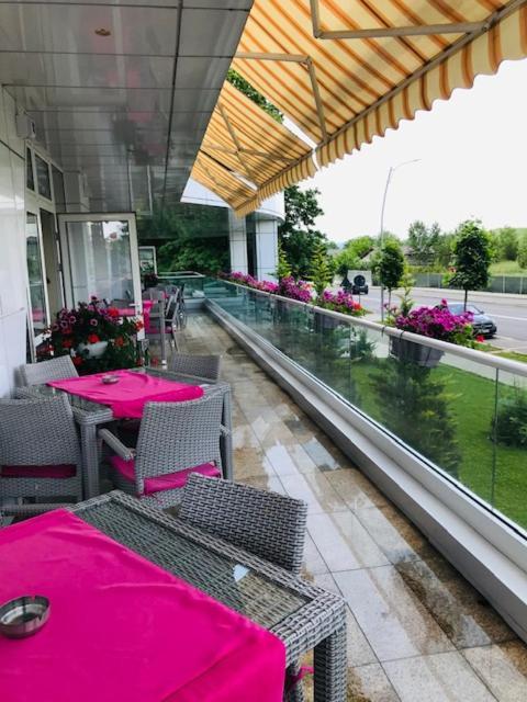 Hotel Afrodita -Вэлени-де-Мунте Экстерьер фото